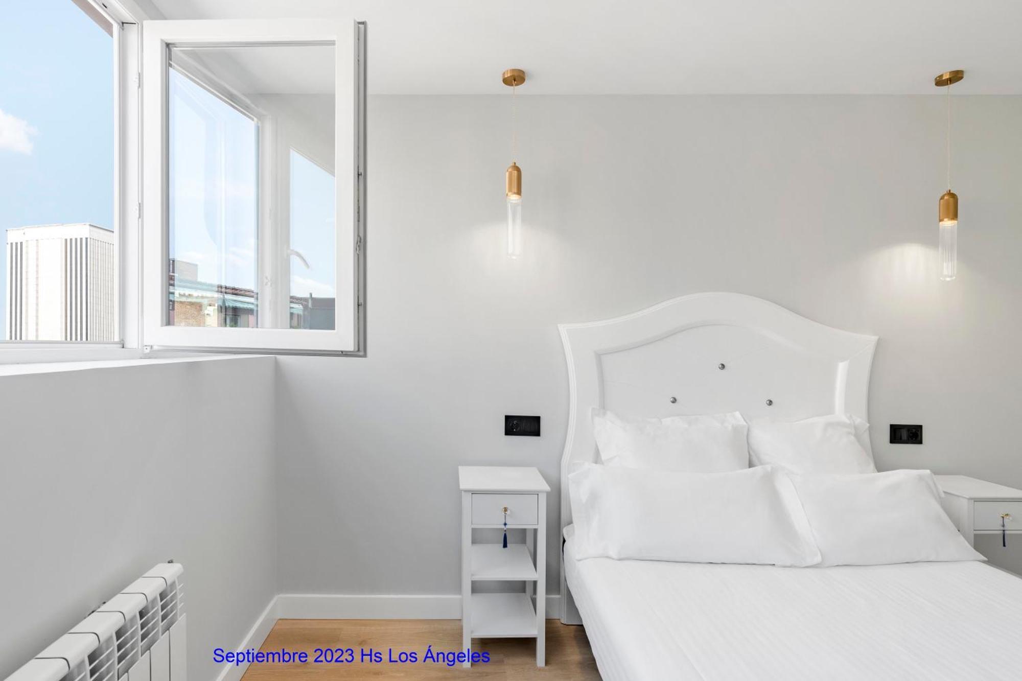 Hostal Los Angeles Madrid Exterior photo